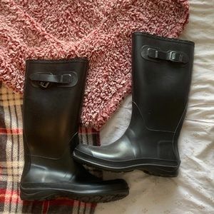rain boots